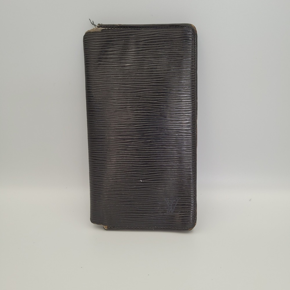 Louis Vuitton Brazza Wallet Black Epi Leather Long Bifold Made in Spain damaged